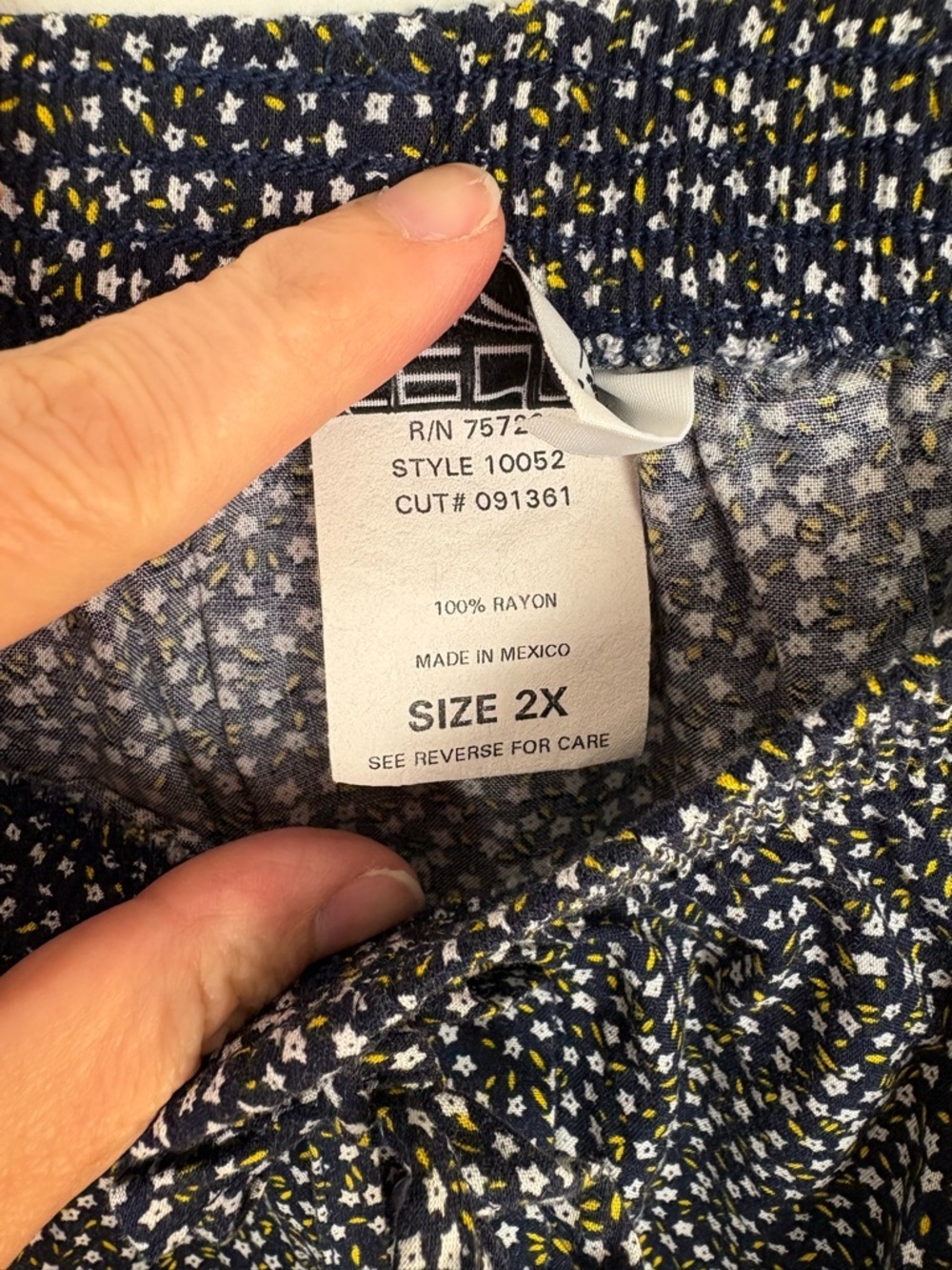 Vintage 90s Navy Blue Midi Skirt w/ White Flower Print 2X elastic waist modest - Picture 7 of 11